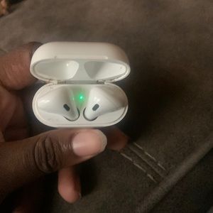Airpods 2nd generation, They’re in perfect Condition both AirPods Work.